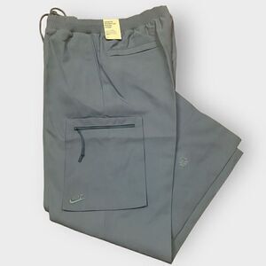 Nike Sportswear Tech Pack Dark Woven Utility Pants FB7525-068 Mens size Large